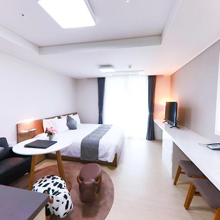 Geoje Leein Stay Hotel Exterior photo