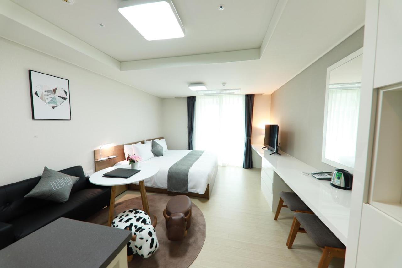 Geoje Leein Stay Hotel Exterior photo