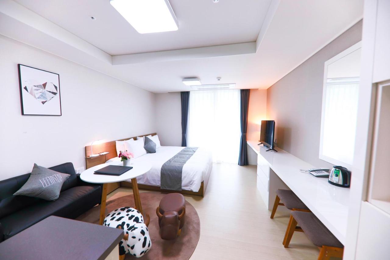 Geoje Leein Stay Hotel Exterior photo